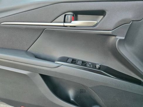 Used 2025 Toyota Camry LE FWD image 21