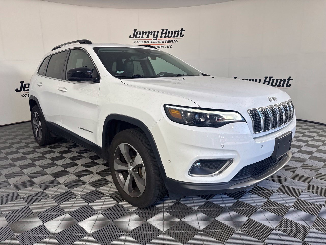 Used 2022 Jeep Cherokee Limited w/ Mopar Interior Package AWD/4WD image 6
