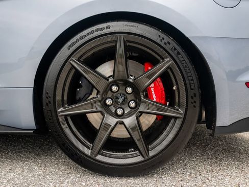 Used 2022 Ford Mustang Shelby GT500 w/ Carbon Fiber Track Pack RWD image 36