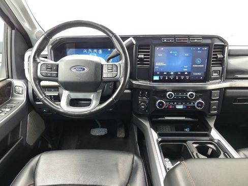 Used 2024 Ford F250 Lariat image 12