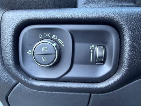 Used 2024 RAM 2500 Big Horn image 25