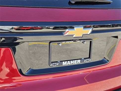 Used 2024 Chevrolet Traverse LT image 12