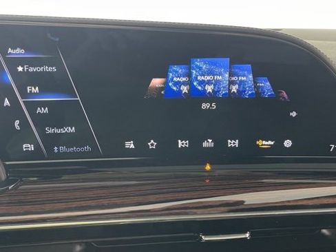 Used 2022 Cadillac Escalade ESV Premium Luxury image 42