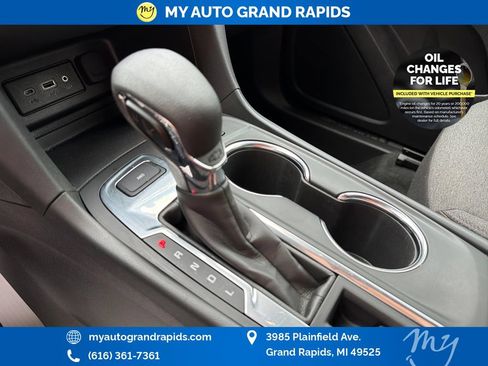 Used 2024 Chevrolet Equinox LT AWD/4WD image 23