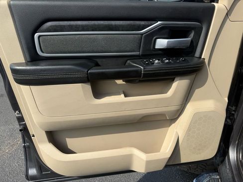 Used 2021 RAM 2500 Big Horn image 24