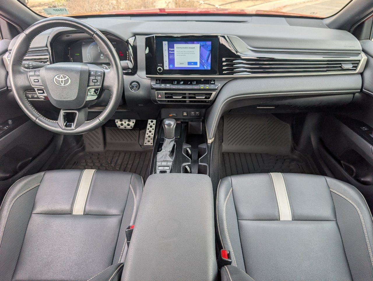 Used 2025 Toyota Camry SE FWD image 4