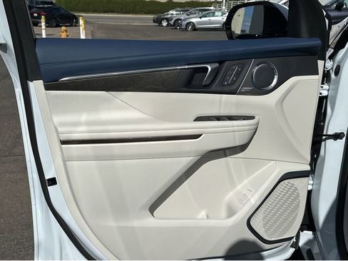 New 2026 Buick Enclave Avenir image 23