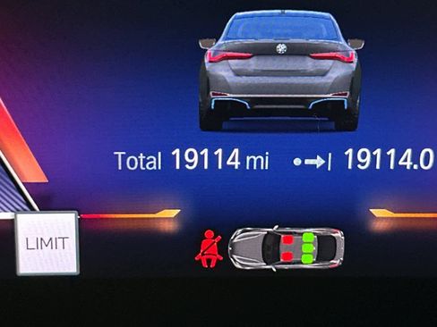 Used 2023 BMW i4 eDrive35 w/ Premium Package image 25