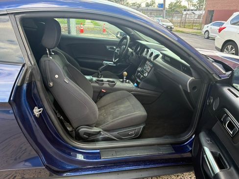 Used 2019 Ford Mustang Coupe w/ Equipment Group 101A RWD image 10