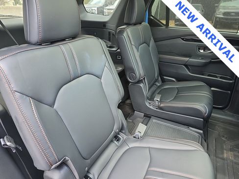 Used 2025 Honda Pilot TrailSport image 42