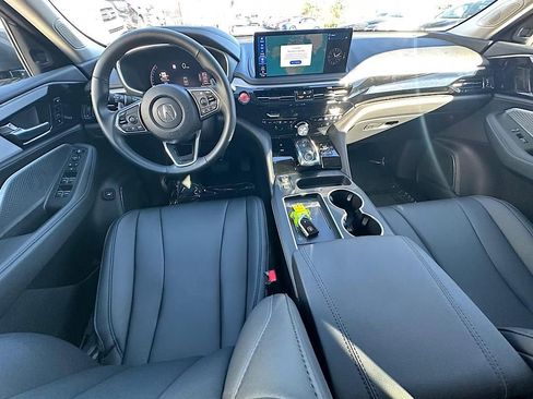 Certified 2025 Acura MDX SH-AWD image 25