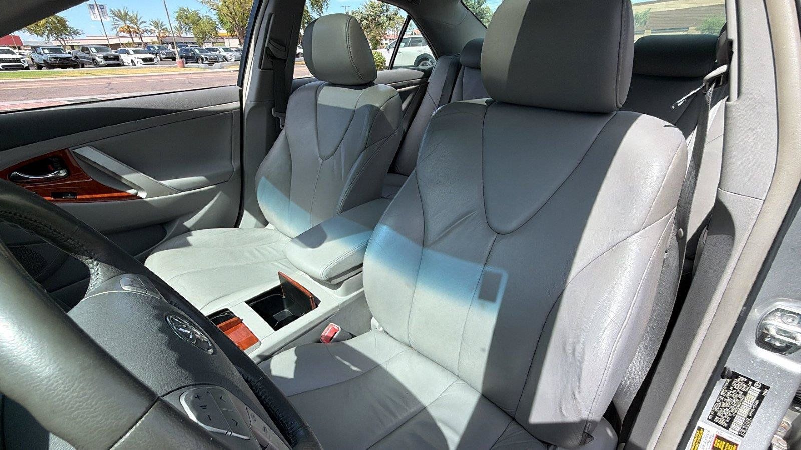 Used 2011 Toyota Camry Hybrid FWD image 24