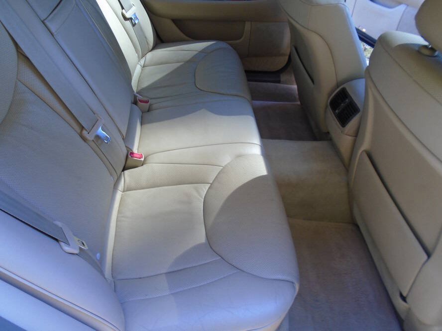 Used 2005 Lexus LS 430 RWD image 20
