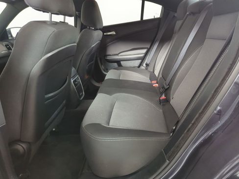 Used 2018 Dodge Charger SXT image 20