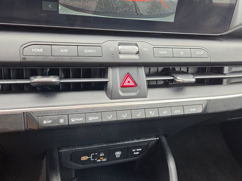 Used 2025 Kia K4 LXS image 21