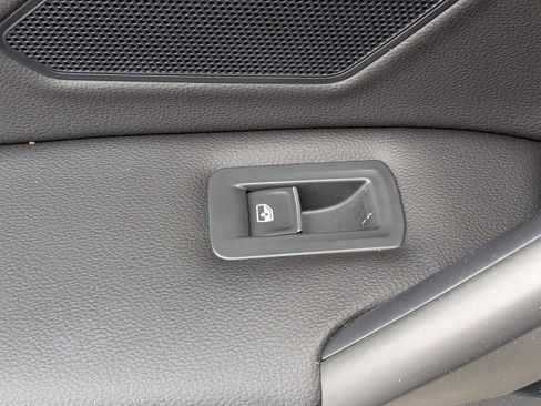 Used 2024 Volkswagen Tiguan SE R-Line image 27