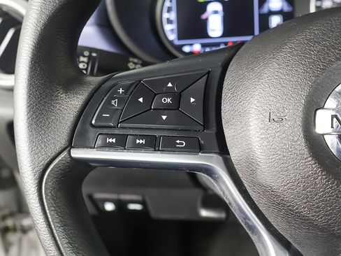 Used 2024 Nissan Versa SV w/ Trunk Package image 35