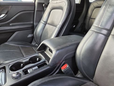 Used 2022 Lincoln Corsair FWD w/ Premium Package image 33