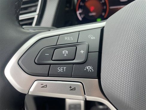 New 2025 Volkswagen Atlas Peak Edition SE image 17