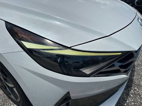 Used 2021 Hyundai Elantra Limited FWD image 10