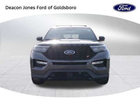 Used 2020 Ford Explorer ST w/ Premium Technology Package image 8