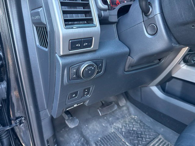 Used 2022 Ford F350 Platinum w/ FX4 Off-Road Package AWD/4WD image 14