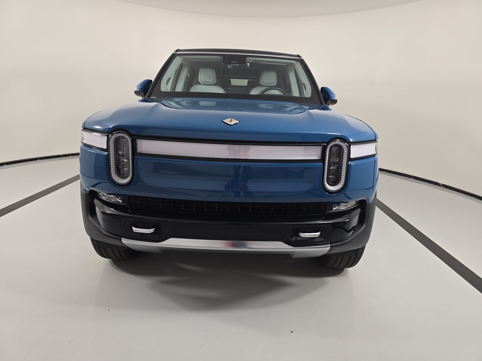 Used 2023 Rivian R1S Adventure Quad AWD/4WD image 8