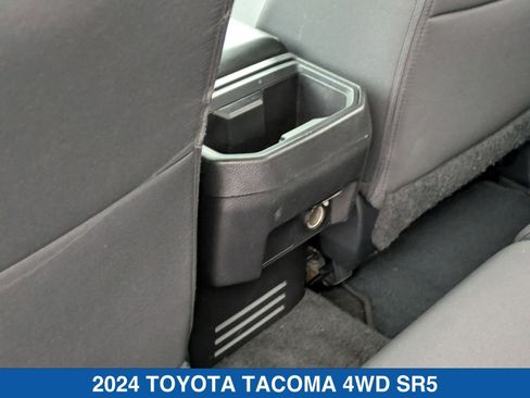 Used 2024 Toyota Tacoma TRD Off-Road image 29