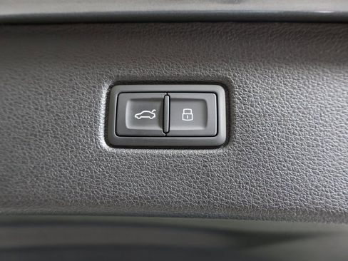 New 2025 Audi Q7 3.0T Premium Plus image 17