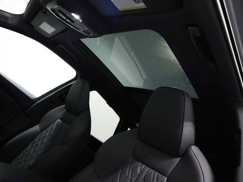 Used 2025 Audi SQ5 Premium Plus AWD/4WD image 19