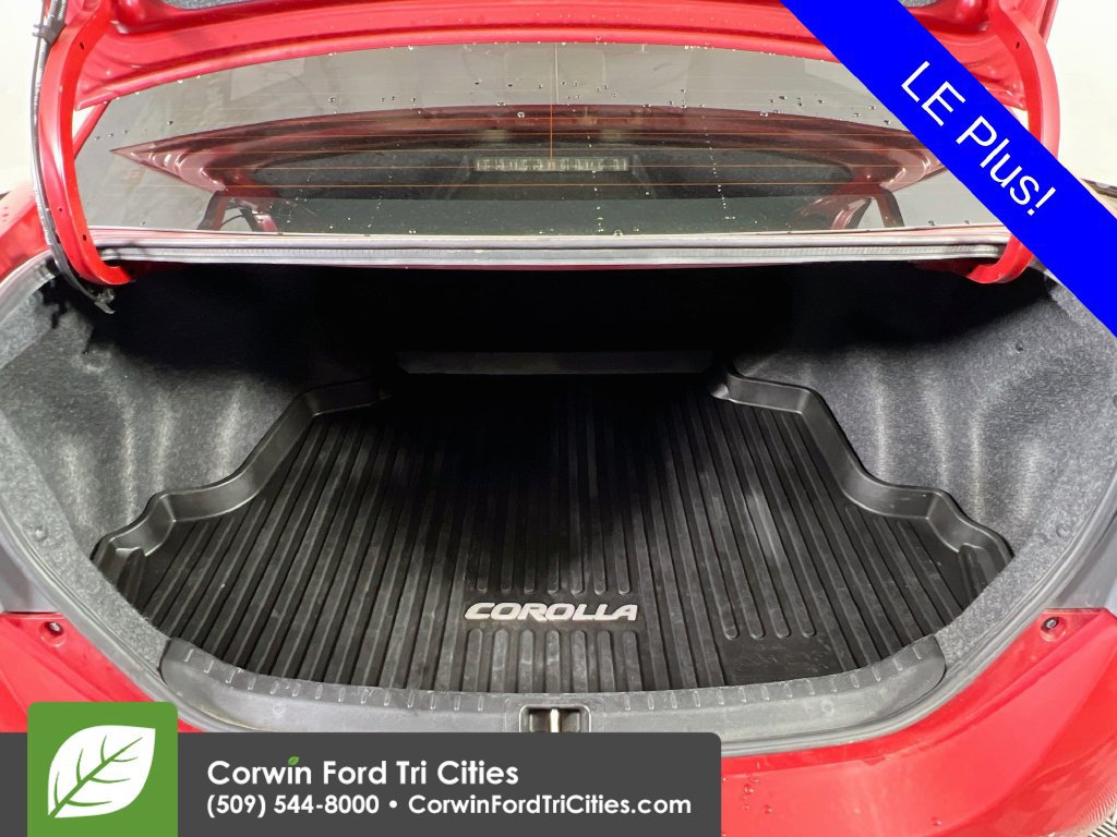 Used 2016 Toyota Corolla LE FWD image 14