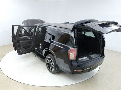 Used 2021 Chevrolet Suburban RST image 23