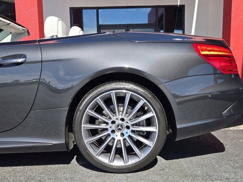 Used 2020 Mercedes-Benz SL 550 image 6
