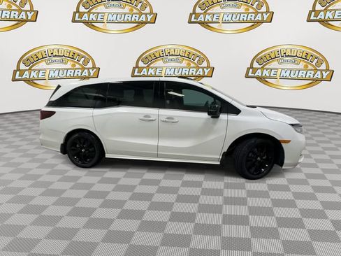 Used 2024 Honda Odyssey Sport image 3