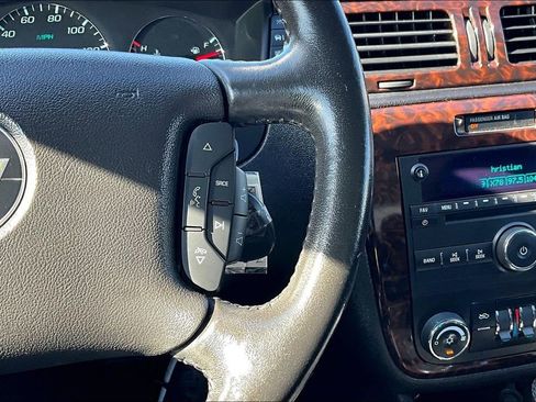 Used 2014 Chevrolet Impala LT w/ LT Sunroof Package image 26