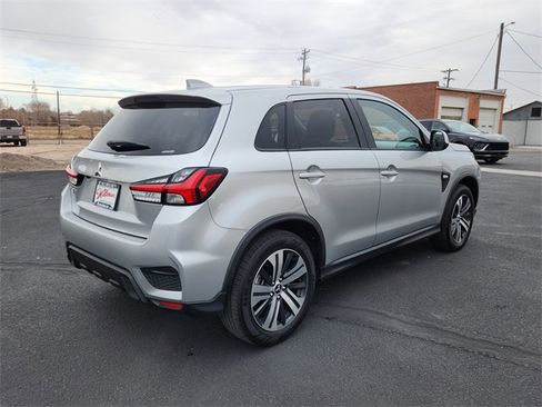 Used 2025 Mitsubishi Outlander Sport AWD image 3