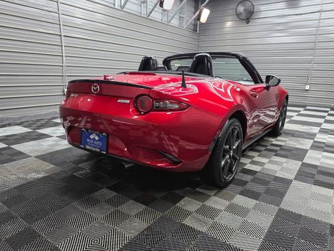 Used 2016 MAZDA MX-5 Miata Club RWD image 6