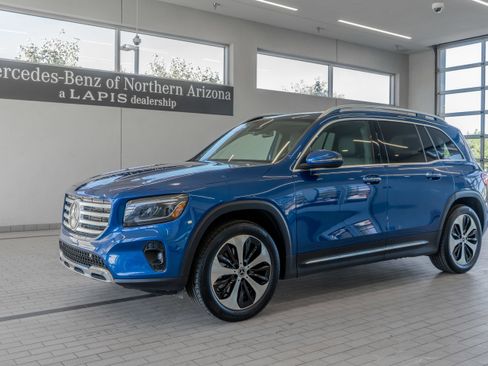 Certified 2025 Mercedes-Benz GLB 250 4MATIC image 3