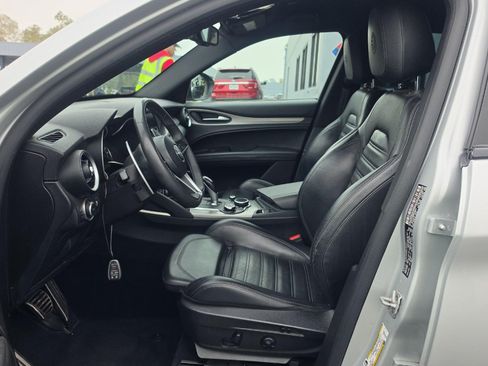 Used 2019 Alfa Romeo Stelvio Ti Sport w/ Quick Order Package 22S Sport AWD/4WD image 7