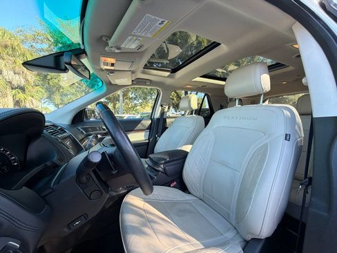 Used 2017 Ford Explorer Platinum AWD/4WD image 6