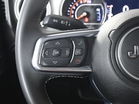 Used 2023 Jeep Wrangler Unlimited Sahara AWD/4WD image 37