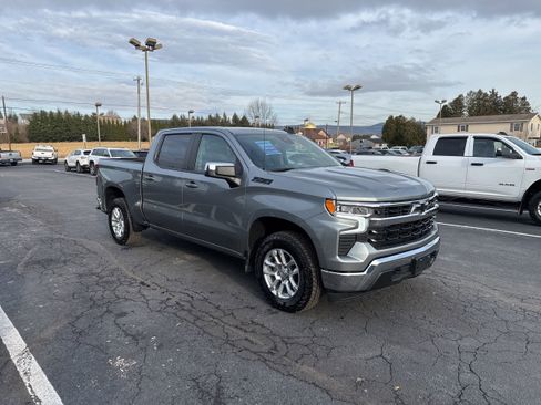 Used 2023 Chevrolet Silverado 1500 LT image 8