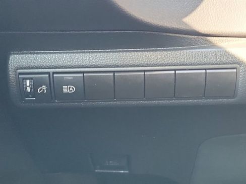 Used 2023 Toyota Corolla LE image 28