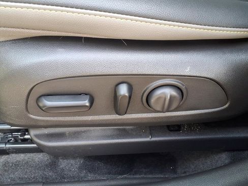 Used 2024 Chevrolet Trax ACTIV w/ Sunroof Package image 16