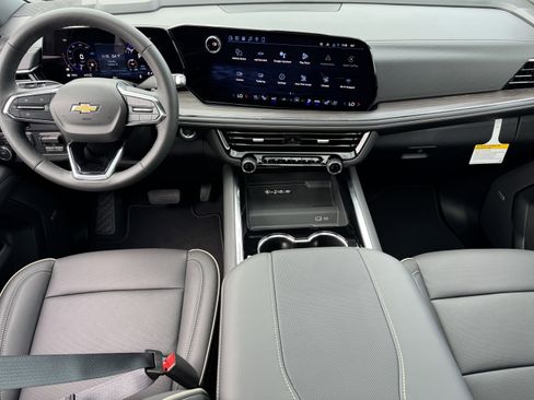 New 2026 Chevrolet Suburban Premier w/ Sun And Tow Package image 18