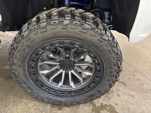 Used 2021 Chevrolet Colorado LT w/ LT Convenience Package image 11