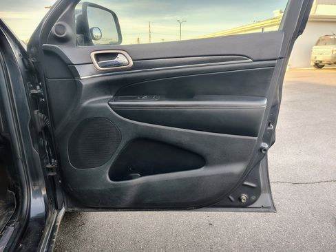 Used 2014 Jeep Grand Cherokee Limited image 19