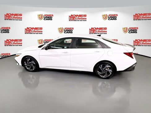 Certified 2025 Hyundai Elantra Sport FWD image 12