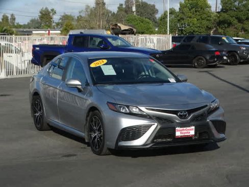 Used 2024 Toyota Camry SE w/ Blackout Package (TMS) image 2