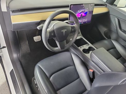 Used 2022 Tesla Model Y Performance AWD/4WD image 11